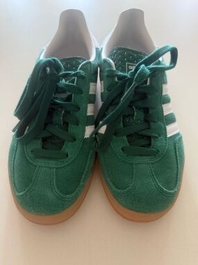 Adidas Original Gazelle sneakers LIKE NEW!